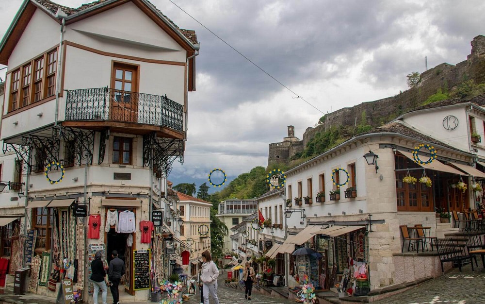 Gjirokastra dhe Korca me renien me te larte te shteses natyrore te popullsise